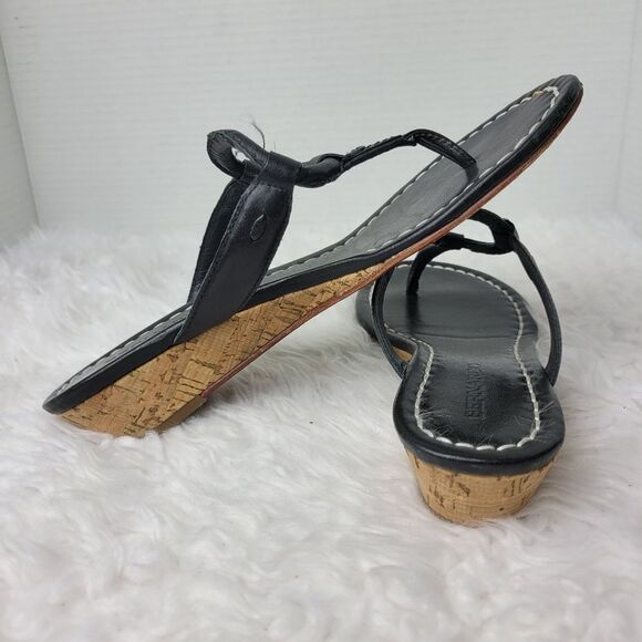 Bernardo Matrix Womens Size 8.5 Mini Wedge  Black Leather Thong Sandals - Picture 5 of 9